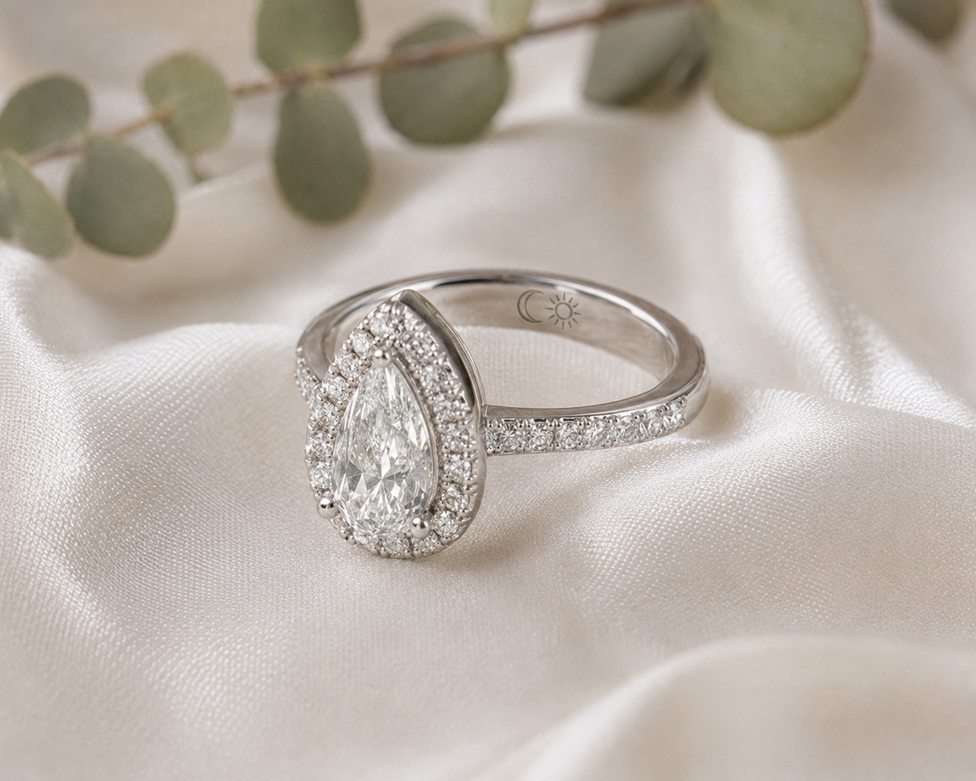 Halo Pera Pavé Platino, Diamante pera, Halo pavé total, Platino