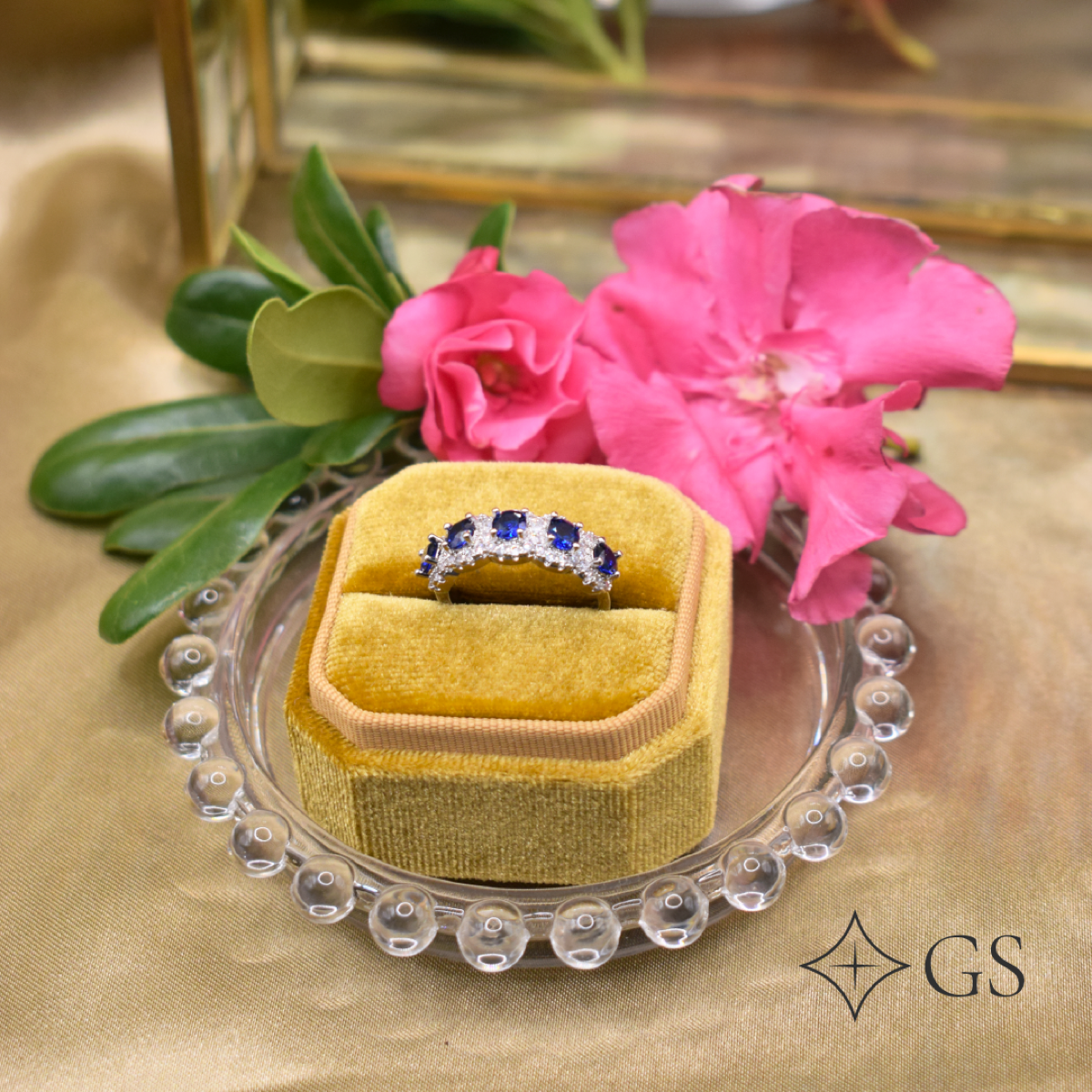 Anillo Corona, Zafiros, Banda Diamantes